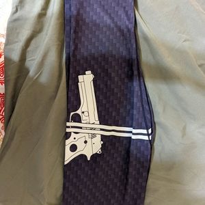 Cvg gunstrapped Capri leggings